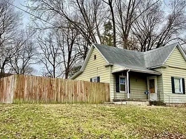 511 E North Main St, Richmond, MO 64085