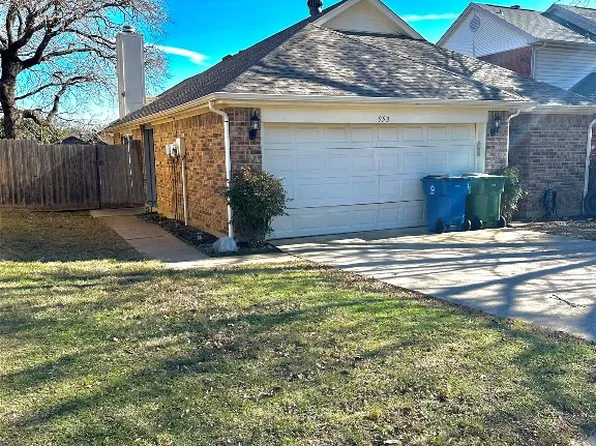 953 Ramblewood Dr, Lewisville, TX 75067