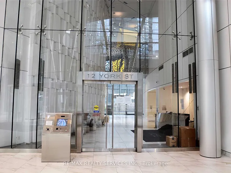 12 York St #909 — Photo 2