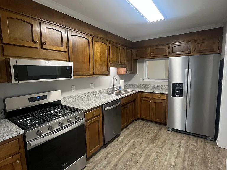 19 Somersett Dr — Photo 5
