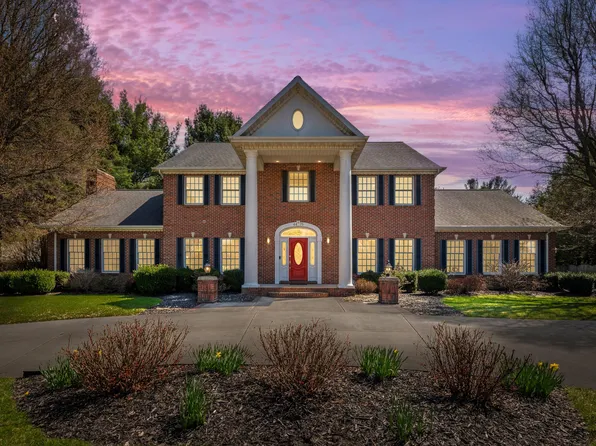 4475 Plum Creek Ln, Saint Joseph, MI 49085