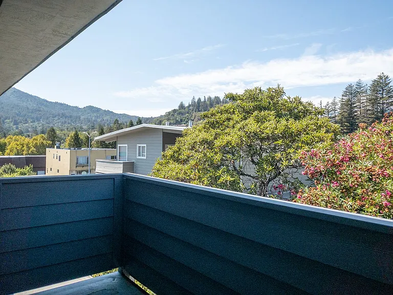 934 Sir Francis Drake Blvd #7 — Photo 25