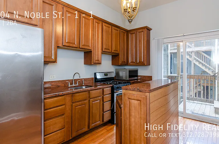 1404 N Noble St #1 — Photo 2