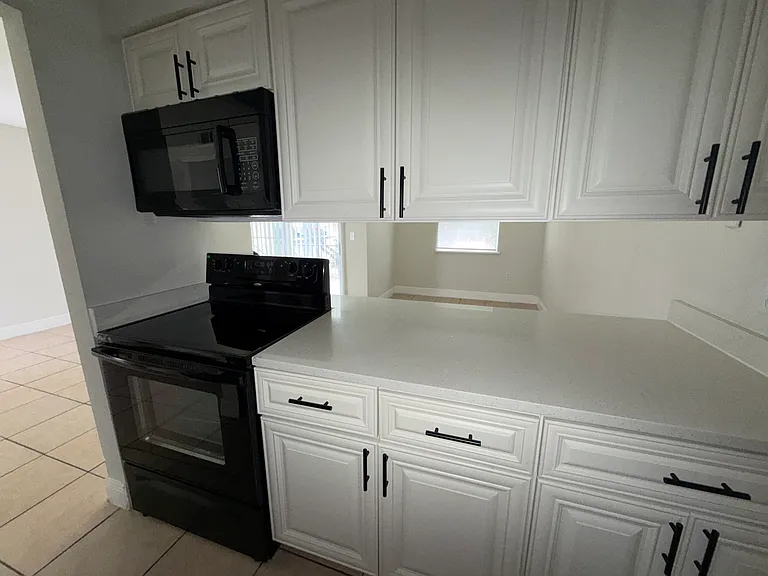 5317 Curry Ford Rd #202-M — Photo 4
