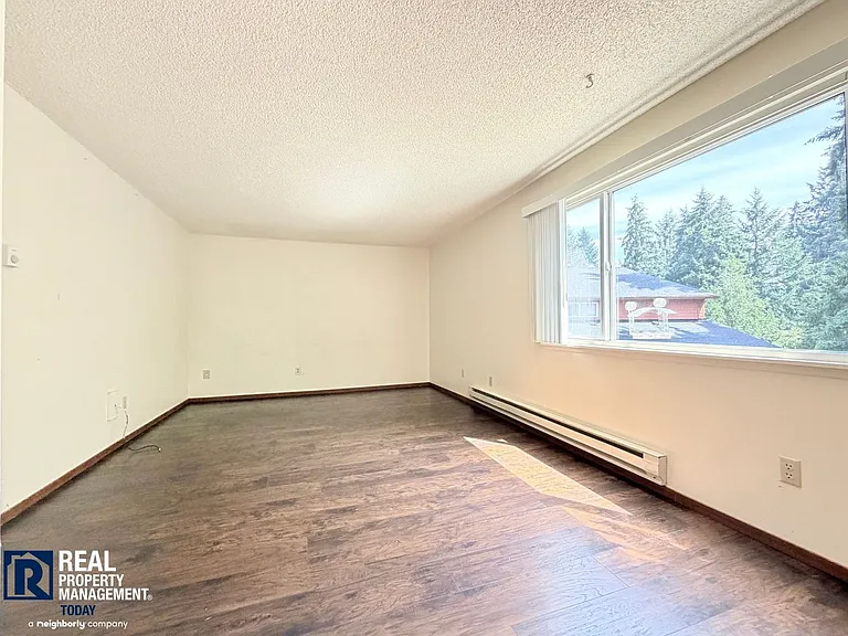 DB&D Realty LLC - 6115 — Photo 14