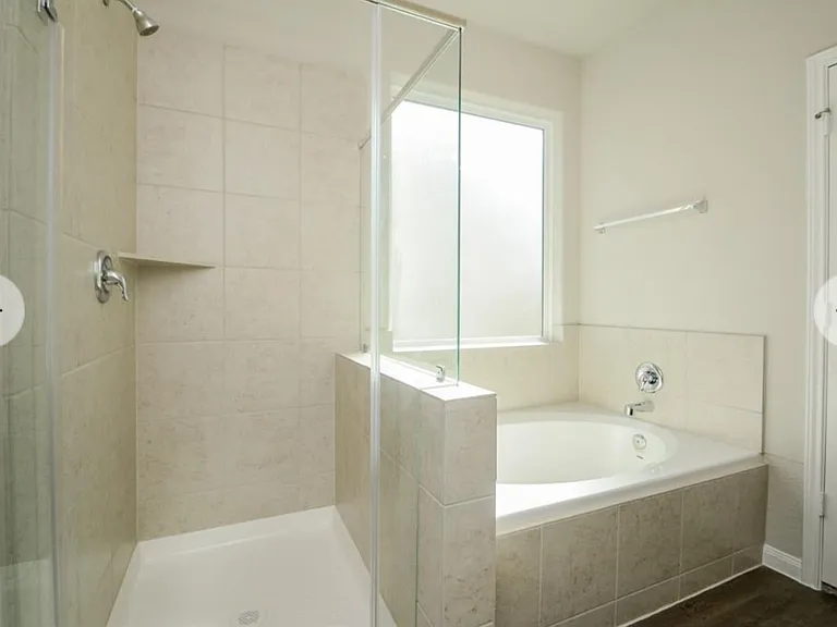 4335 Rosemary Ln — Photo 7