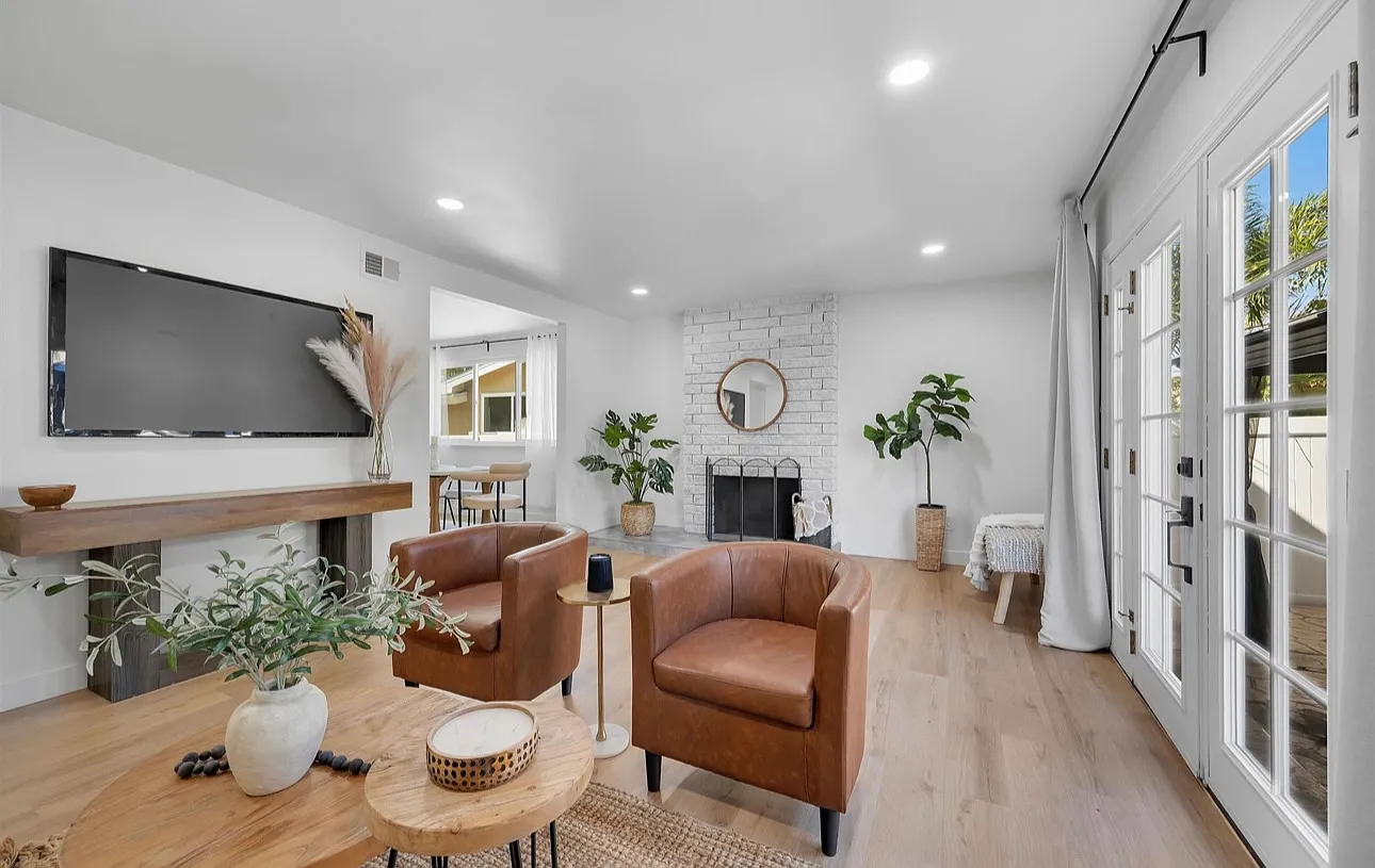 3 bed, 1234 sqft, $4,550 — Photo 3