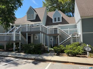 213 Old Pond Ln #213, Norwich, CT 06360