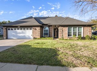 4001 Brownwood Ln, Arlington, TX 76017