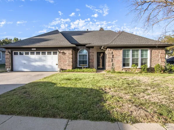4001 Brownwood Ln, Arlington, TX 76017