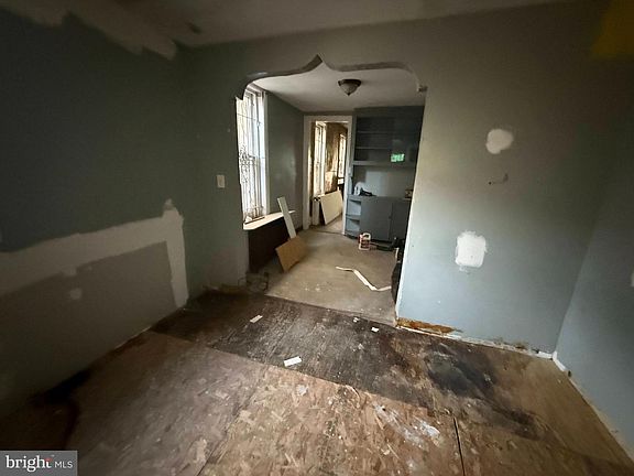 3rd image of 2135 N Van Pelt St