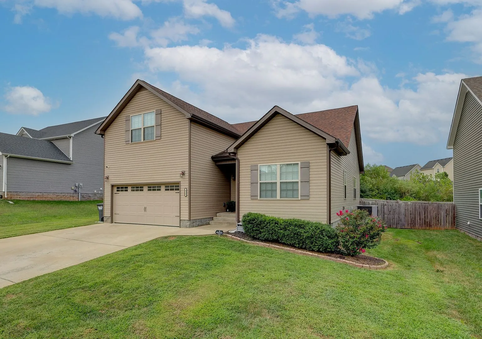 430 Woodtrace Dr (For Rent) — Photo 2