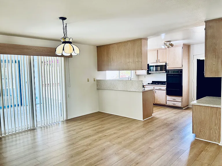 Dining Room/ Kitchen