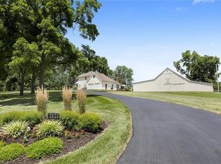 2821 S Kirby Rd, Grain Valley, MO 64029