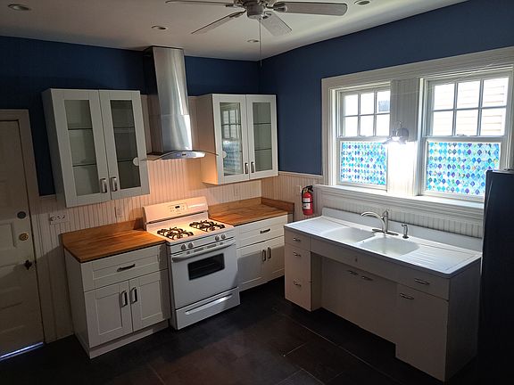 5th image of 504 Glenwood Ave Floor 1
