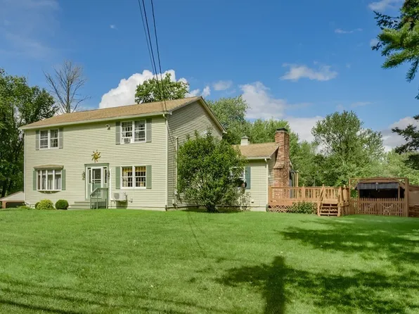 87 Shrewsbury St, West Boylston, MA 01583