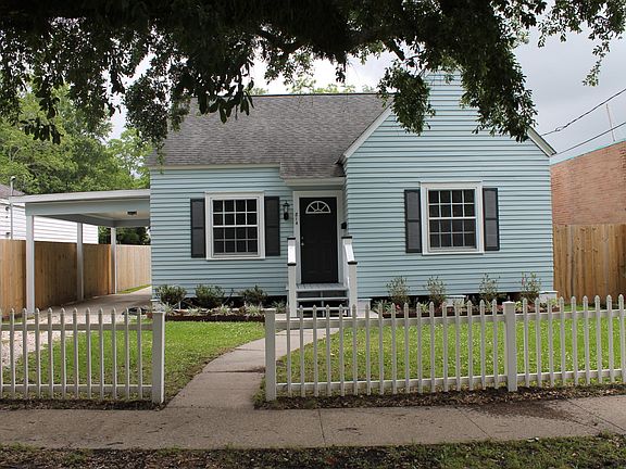 2nd image of 814 N Avenue K
