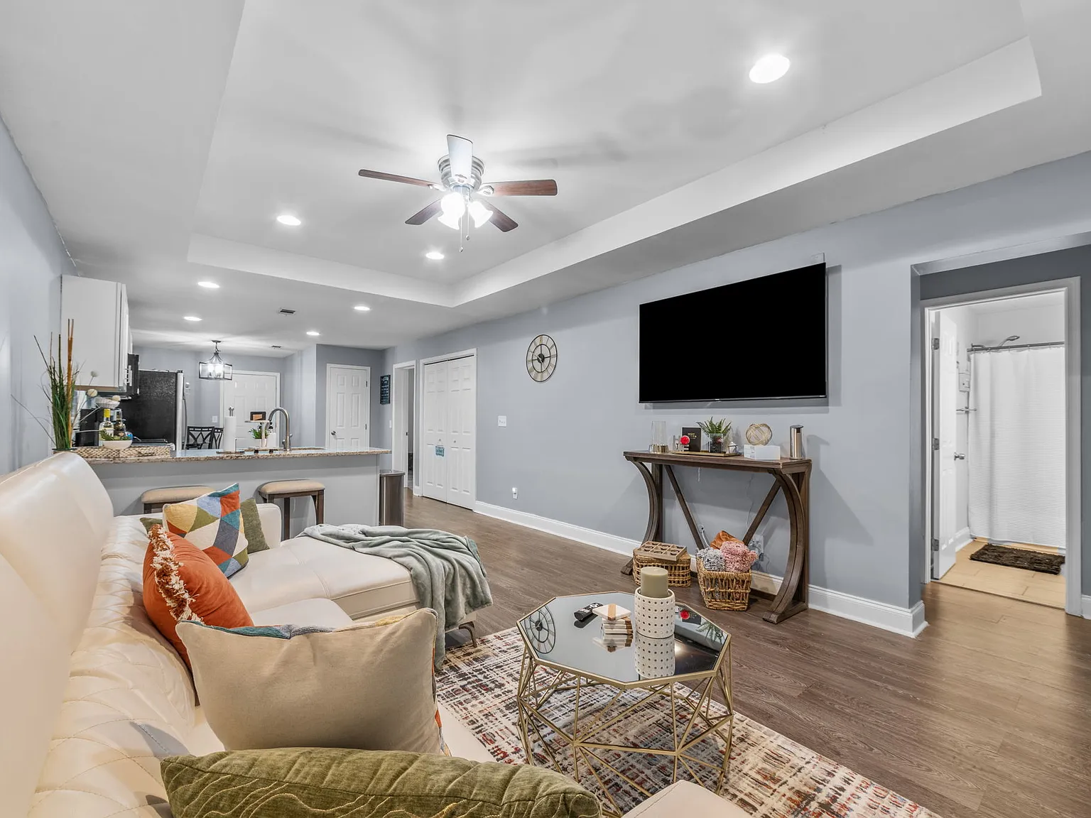 3 bed, 1183 sqft, $1,200 — Photo 1