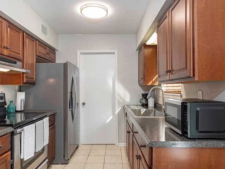 130 Mimosa Pl #D — Photo 18