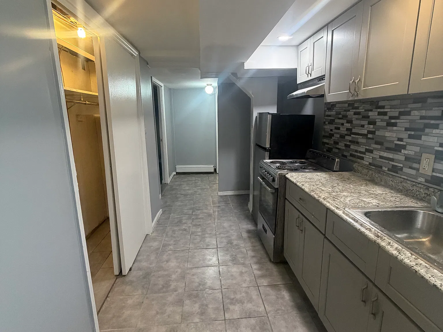 1 bed, $1,000 — Photo 4
