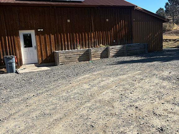 4th image of 21330 Highway 140 E
