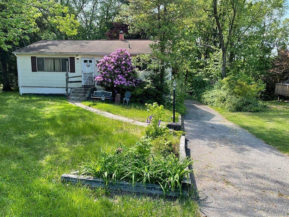 2nd image of 18 Duelk Ave
