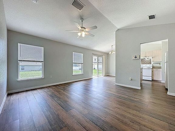 5th image of 424 Danube Way