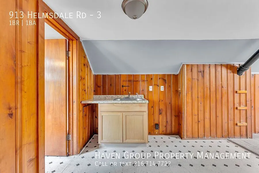 913 Helmsdale Rd | Unit 3, Cleveland Heights- Spacious 1 bed 1 bath multi-family home! — Photo 4
