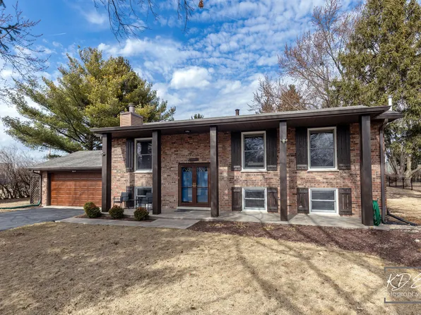 29W376 Wagner Rd, Naperville, IL 60564