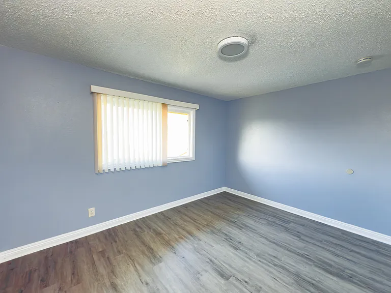 10923 California Ave #B — Photo 13