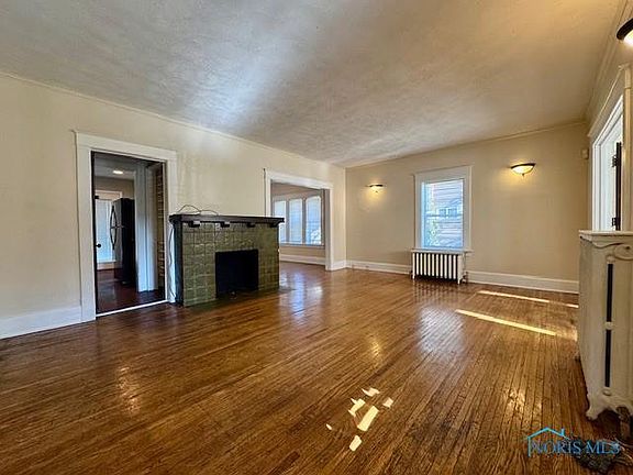 3rd image of 2838 Rockwood Pl