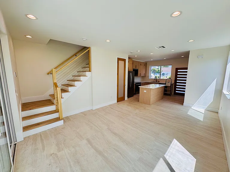 Cloverbrook Dr — Photo 6