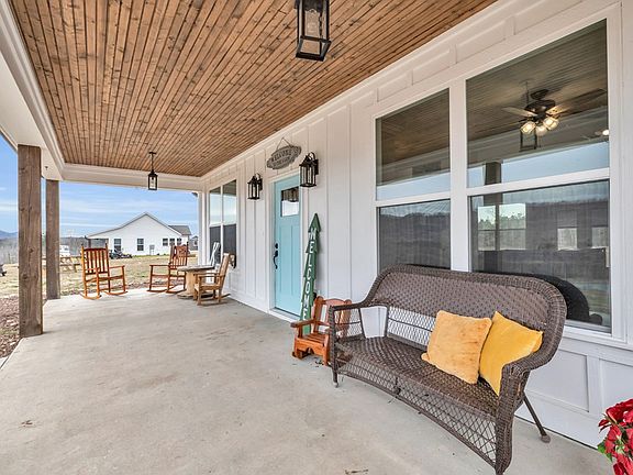 5th image of 244 Sunny Hill Dr