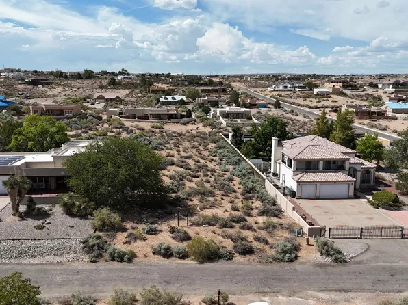 817 Chihuahua Rd NE, Rio Rancho, NM 87144
