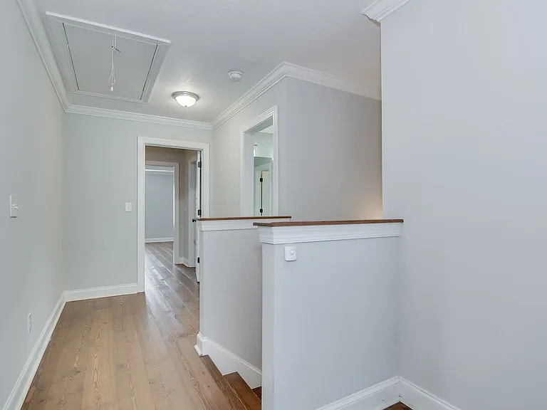 344 Colonnades Dr — Photo 29