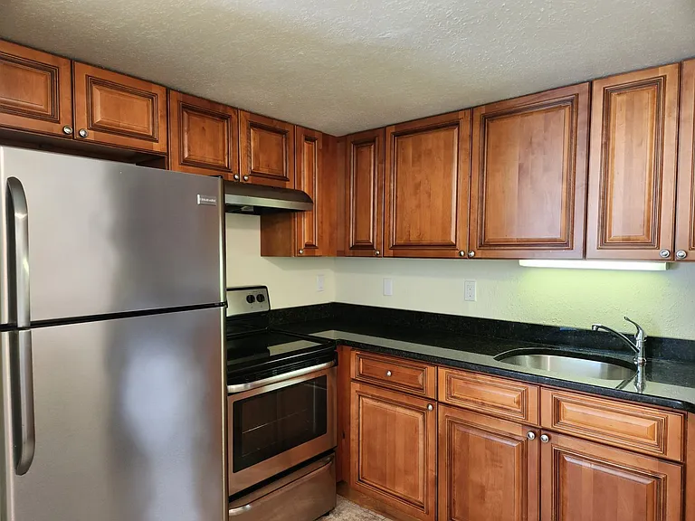 3155 Royalston Ave #201 — Photo 6