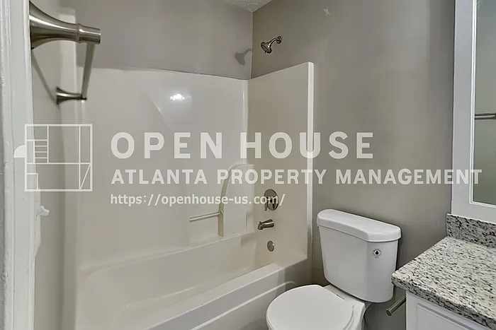 658 Castlebrooke Way SE — Photo 19