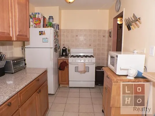 Sold by LoHo Realty | media 9