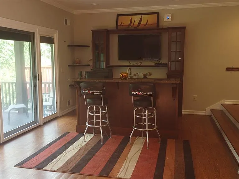 220 Butternut Dr — Photo 4