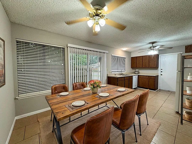 9502 Quail Village Ln — Photo 10
