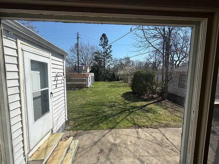 4987 Kingston St — Photo 11
