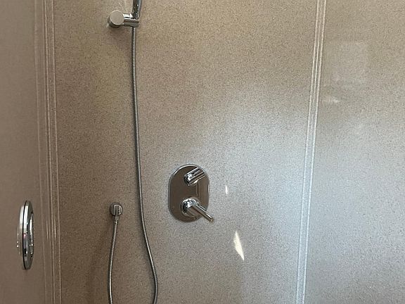 Master Spa Shower