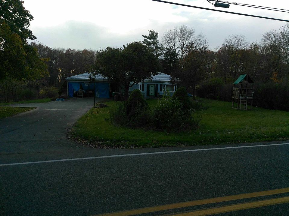 2nd image of 142 Hunterforge Rd