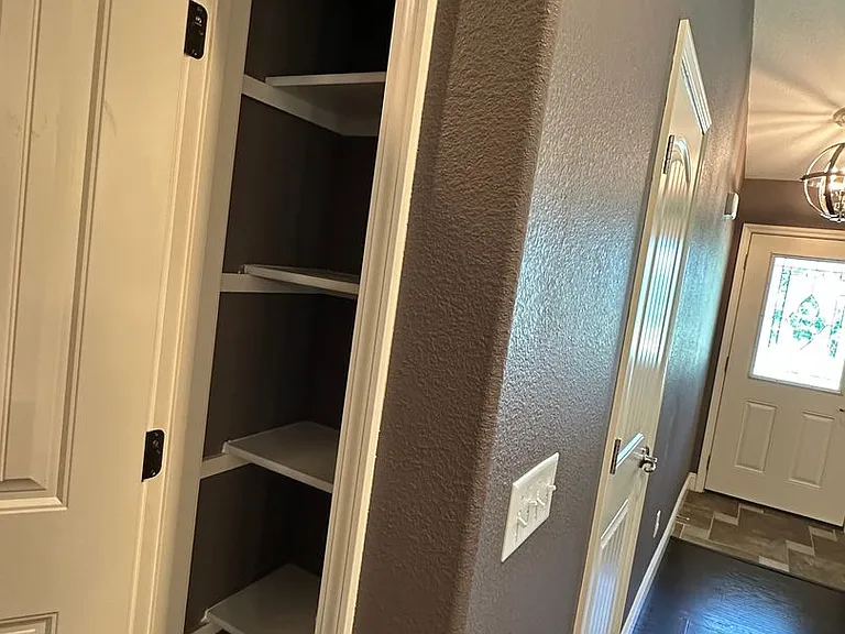 333 Lyle Curtis Cir — Photo 14