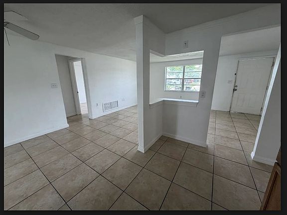 5th image of 10110 Cherry Creek Ln
