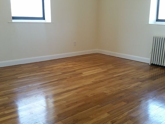 5th image of 18830 87th Dr APT 2N