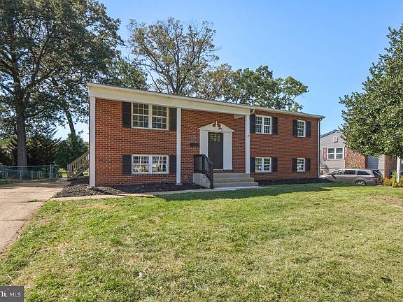 3rd image of 1324 Pleasant Valley Dr