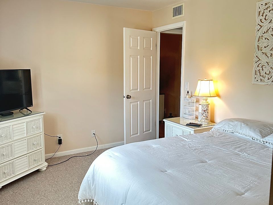 1st image of 439 Pine Glen Ln APT A-2