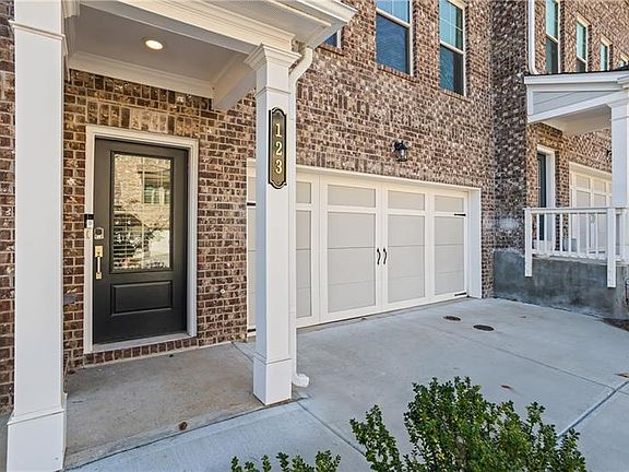 3rd image of 123 Matson Run SW