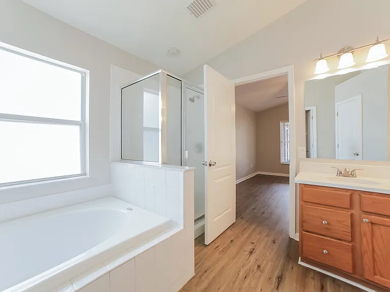 10225 Hunters Haven Blvd — Photo 15